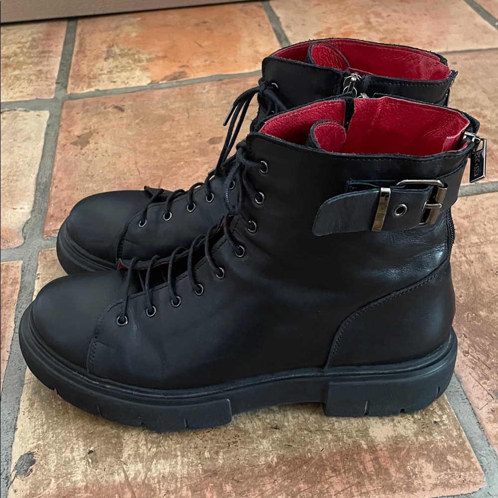 Saint + Sofia Size 42 Black Leather Lace-Up Combat Moto Boots with Red Interior - Picture 3 of 15